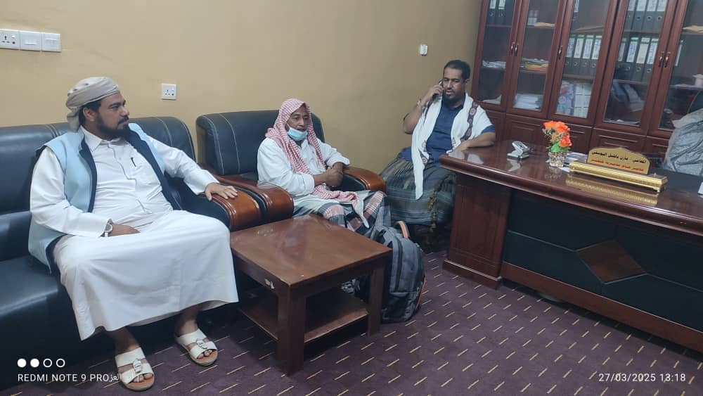 مدير عام خنفر” اليوسفي” يلتقي بالعالم الفلكي سالم الجعيدي عضو لجنة الاهله والمواقيت في وزارة الأوقاف والإرشاد.