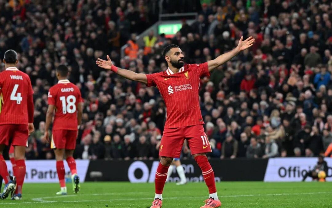 صلاح يكشف عن سر التغيير بين مدربيه كلوب وسلوت