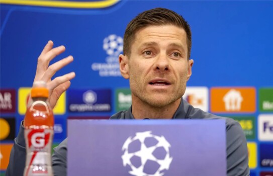 تشابي خيار بيريز الاول لخلافة انشيلوتي