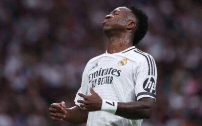 فينيسيوس: علينا القتال في البرنابيو لتعويض خسارتنا القاسية