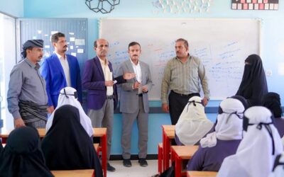 المحافظ بن الوزير، يتفقد ثانوية شبوة للبنات ويشيد بإقبال الفتيات على التعليم ويعلن حزمة دعم جديدة