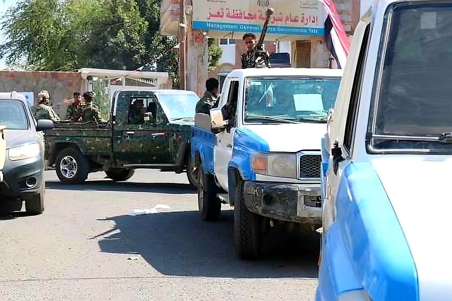أمن تعز يعلن ضبط 4 من تجار الأدوية المخدّرة والممنوعات