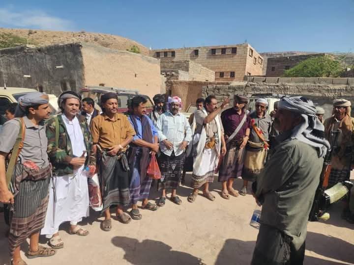 رئيس انتقالي شبوة وعدد من المشايخ ينجحون في إبرام صلح قبلي بين آل منصور لقموش لمدة 15 يوماً