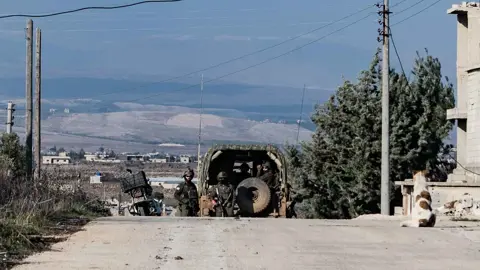 إسرائيل تحول مقرات للجيش السوري إلى قواعد عسكرية لجيشها