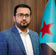 عاجل .. صدور قرار رئيس مجلس الوزراء بتكليف سالم ثابت العولقي رئيسا  لأراضي وعقارات الدولة