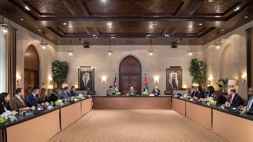 ملك الأردن يبحث مع وفدين أمريكي وفرنسي وقف الإبادة الإسرائيلية