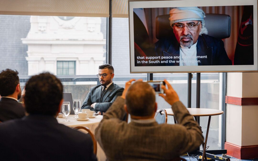 الرئيس الزُبيدي يدشّن بعثة عمل المجلس الانتقالي الجنوبي في الولايات المتحدة الأمريكية