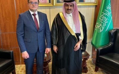السفير الروسي لدى اليمن يؤكد على أهمية استئناف عملية التفاوض وإيجاد حل للأزمة اليمنية