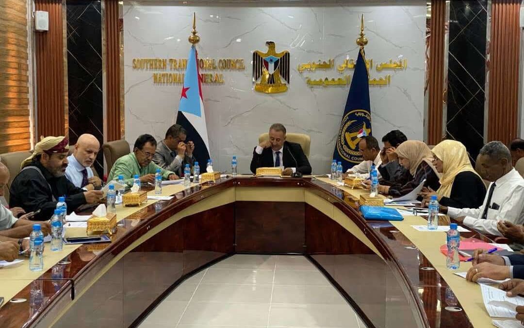 مجلس المستشارين يقف أمام المشهد السياسي والوضع الاقتصادي بالجنوب