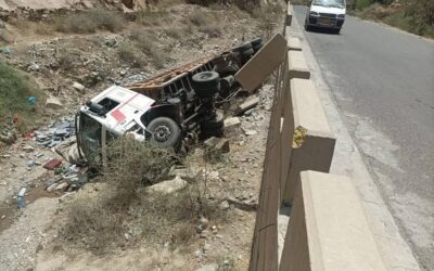 انقلاب قاطرة محمّلة بالحجارة في يافع يهر بسبب غلبة النوم