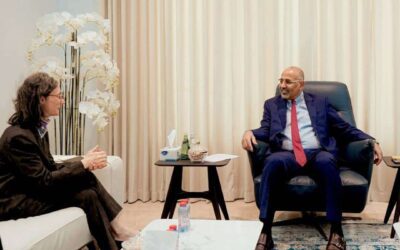 الرئيس الزُبيدي يناقش مع سفيرة فرنسا مستجدات الوضع الإنساني في بلادنا