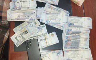 عدن: الأمن يضبط متهمًا بسرقة 220 ألف ريال سعودي في عملية خاطفة