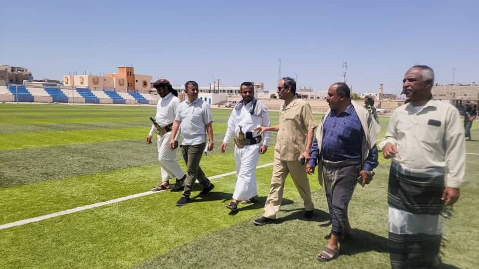 الأمين العام هشله يتفقد سير العمل في مشروع تحسين البنية التحتية لملعب الفقيد الخليفي