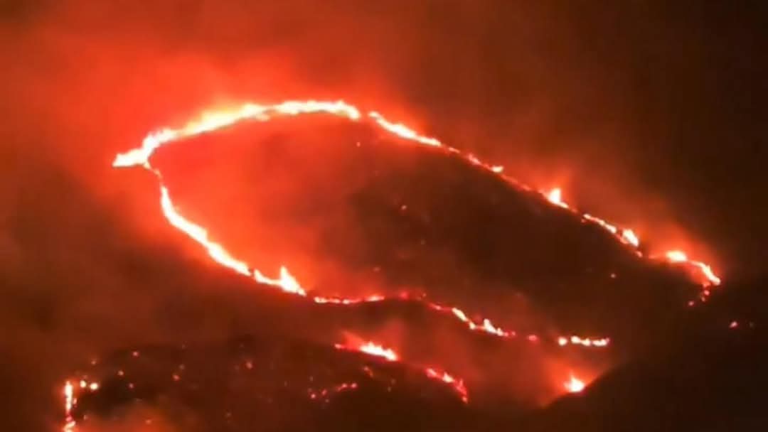 السعودية: حرائق غابات ضخمة تمتد على مساحة شاسعة جنوب الطائف