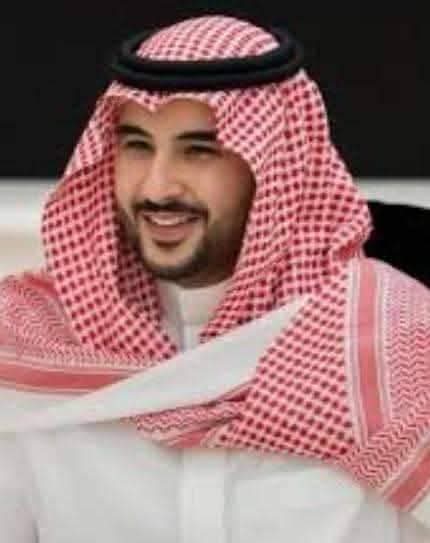 الأمير خالد بن سلمان يصل إلى لندن في زيارة رسمية لبحث التعاون المشترك.