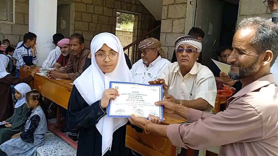 برعاية المجلس الانتقالي والسلطة المحلية بسرار .. تكريم الطالبات المتفوقات بمجمع البنات التعليمي بالمديرية