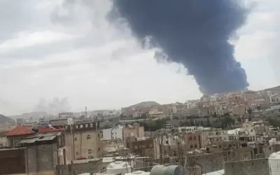 غارات إسرائيلية عنيفة على مطار صنعاء الدولي في اليمن