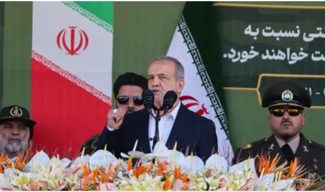 بعد تهديدات ترامب.. الرئيس الإيراني يلوح بإغلاق مضيق هرمز