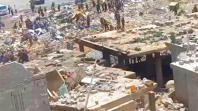 عشرات القتلى والجرحى المدنيين  في انفجار يهز صنعاء