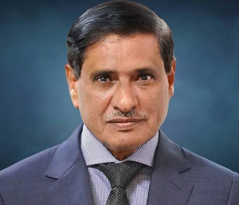 عضو مجلس القيادة الرئاسي البحسني يُعزّي في وفاة اللواء صالح الشعملي