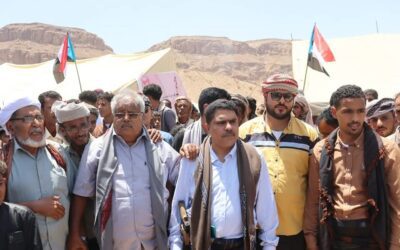 رئيس انتقالي حضرموت يشهد الزواج الجماعي الميسر الأول لـ100 عريس وعروس في مديرية يبعث
