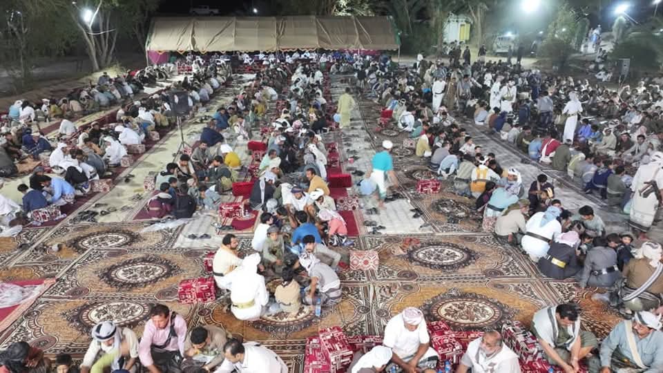 الأمين العام خلال مشاركته أفراح آل مطهر يشيد بالمبادرات الاجتماعية لإحياء الزواجات الجماعية