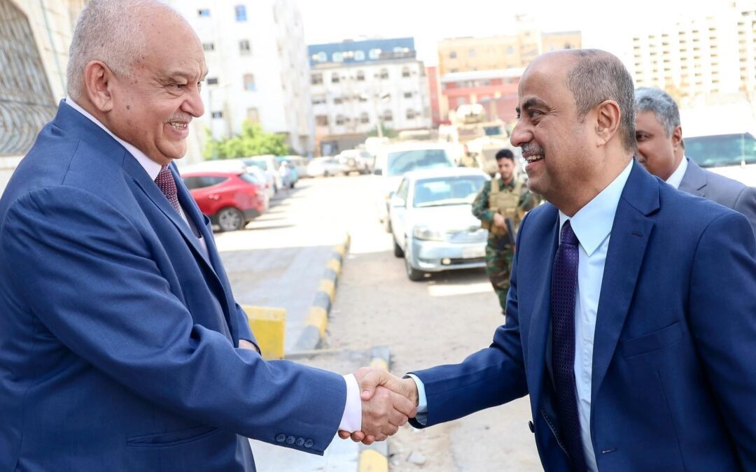 الوالي: العلاوات والتسويات قيد الإنجاز .. وأولوية لقطاعات التعليم والصحة