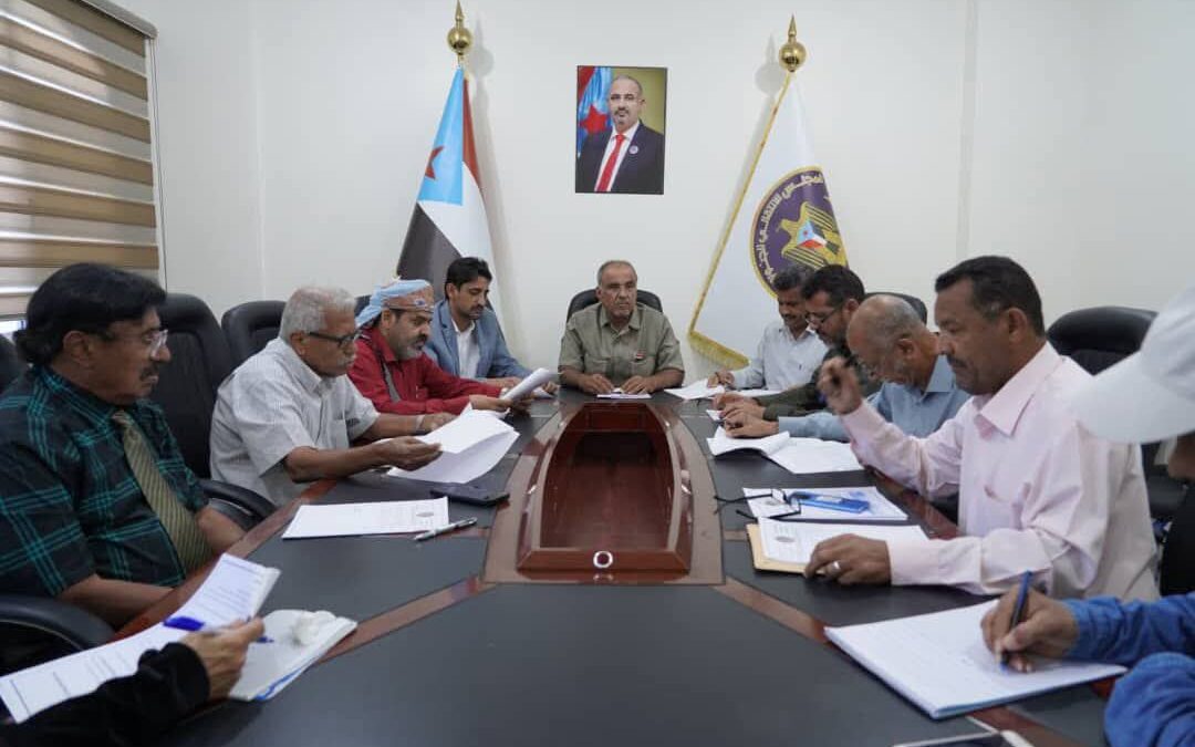 الهيئة المجتمعية تناقش الأوضاع الصحية وتدعو إلى تكثيف الجهود لمواجهة الحميات الفيروسية