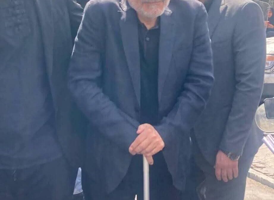 شمخاني المصاب يشارك شخصيا في تشييع ضحايا الحرب الإسرائيلية بطهران