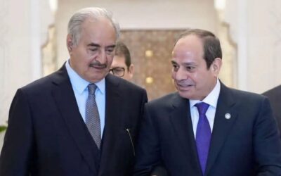 السيسي يحذر حفتر من مخاطر تتربص بليبيا