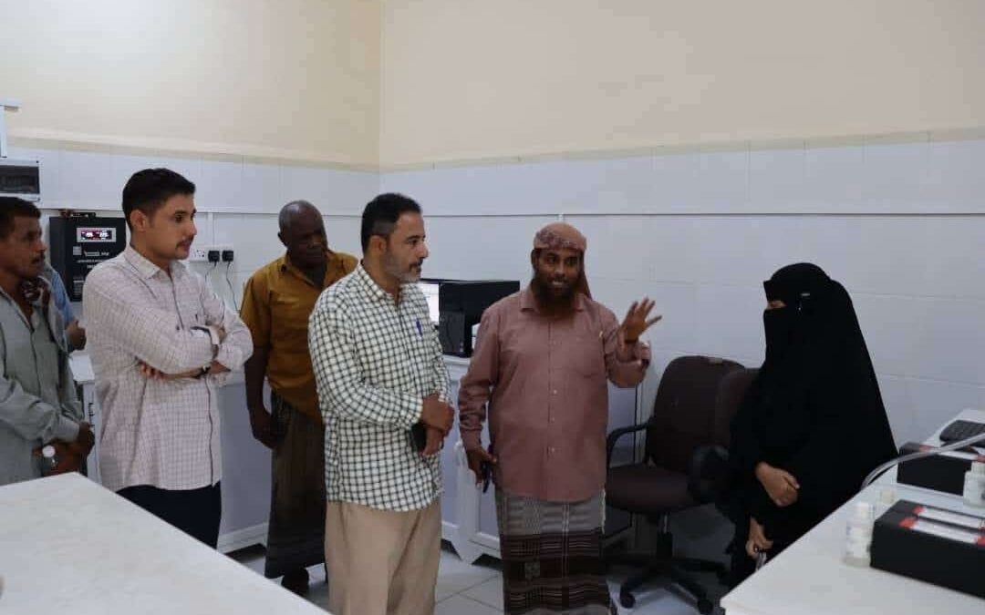 رئيس تنفيذية انتقالي أبين يتفقد مركز أبحاث الكود الزراعي ويشيد بجهود إدارته