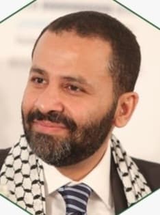 الشيخ حميد الأحمر “صمت دهرا ونطق كفرا “