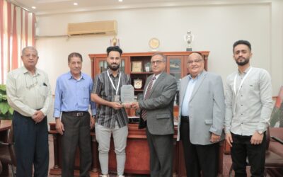 مؤسسة “إبذار” تكرّم رئيس جامعة عدن بمناسبة الذكرى الثامنة لتأسيسها