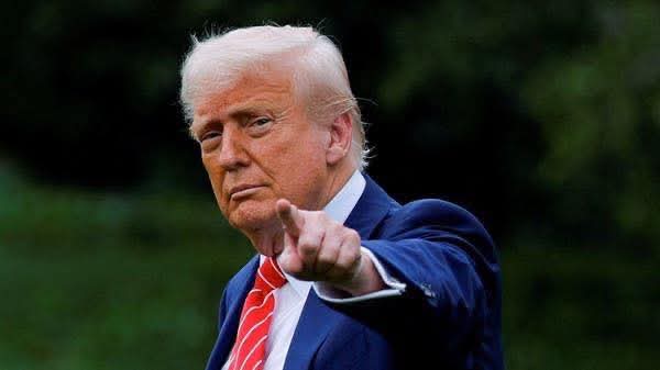 احتجاجات لوس أنجلوس.. ترامب يلوح باستخدام قانون التمرد