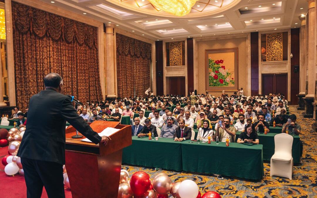 مدرسة الصداقة تحتفل بتخرج دفعة إنطلاقة الأمل في مدينة جوانزو الصينية  بحضور رسمي وشعبي مميز