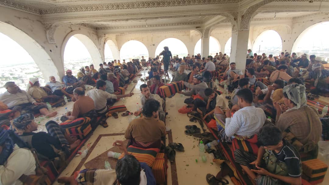 قيادات كبيرة تشارك ال بافقية فرحتهم بحفل زواج ابنهم حسين السيد في أبين