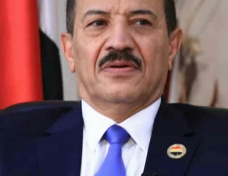 همس اليراع. “الوزير” هشام شرف
