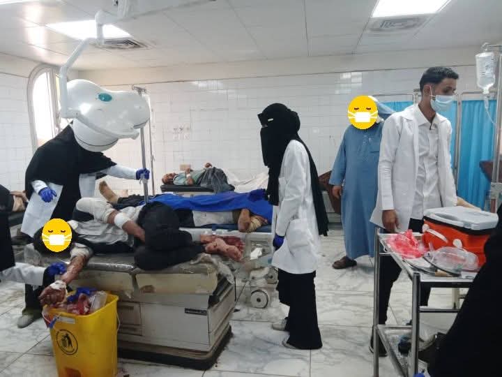 ثلاث وفيات وتسع إصابات في حادث مروع في خط الرجاع محافظة لحج ـصورـ