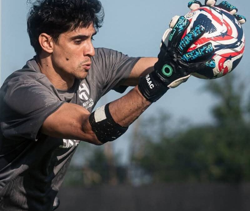 الهلال يقترب من تمديد عقد بونو حتى 2027