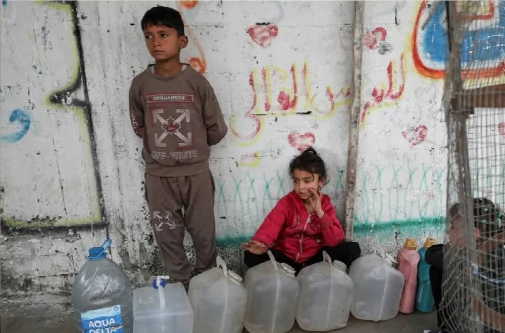 55 قتيلاً بنيران الاحتلال.. و أولمرت: «المدينة الإنسانية» الإسرائيلية في غزة سجن للفلسطينيين