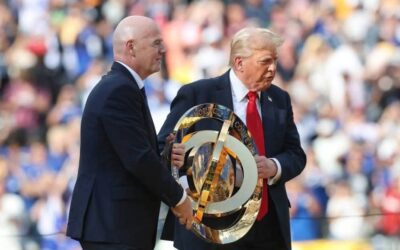 ترمب يحتفظ بالنسخة الأصلية لكأس العالم للأندية!