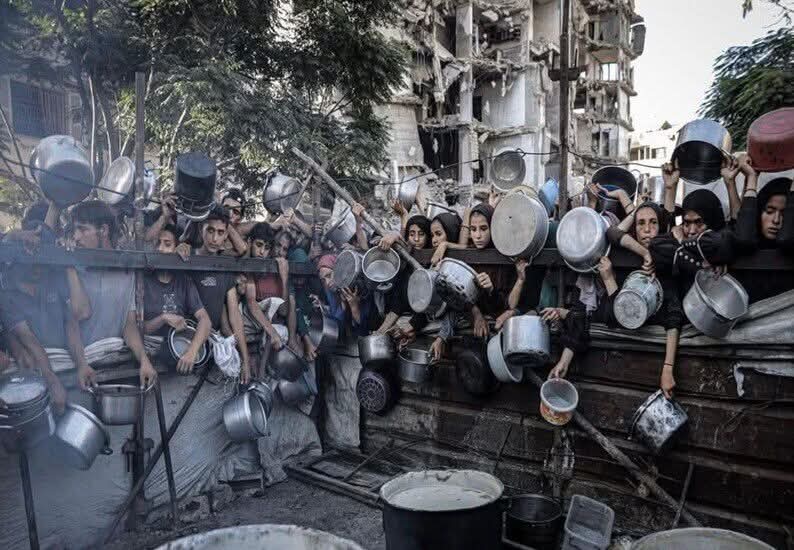 خان_يونس: عشرات القتلى والجرحى باستهداف إسرائيلي جديد لمنتظري المساعدات