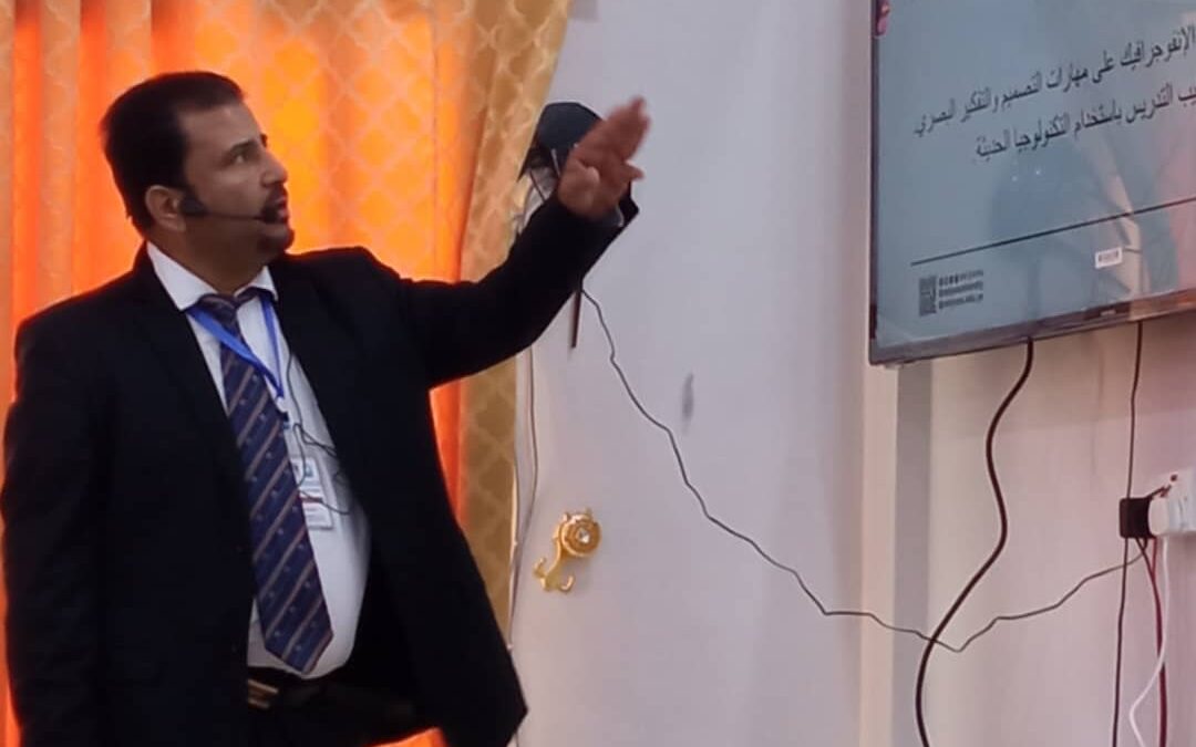 أستاذ جامعي يعقب على الحكم الذاتي للحلف: حضرموت تستحق مشروعًا حقيقيًا وليس شعارات