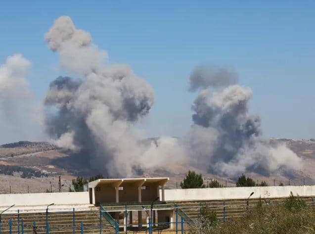 تصعيد خطير في لبنان.. 12 قتيلا بينهم 5 من حزب الله بغارات إسرائيلية