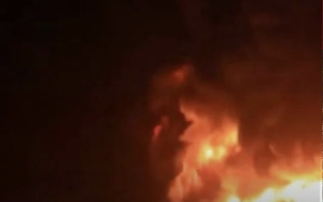 إسرائيل تشن غارات على ميناءي الحديدة ورأس عيسى في اليمن