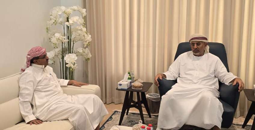 الرئيس الزُبيدي يطّلع على الأوضاع الإنسانية في محافظة البيضاء