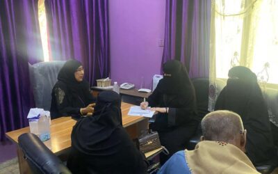 فريق من مجلس المستشارين يطّلع على عمل مركز الطوارئ التوليدية وعدد من المراكز الصحية بأبين