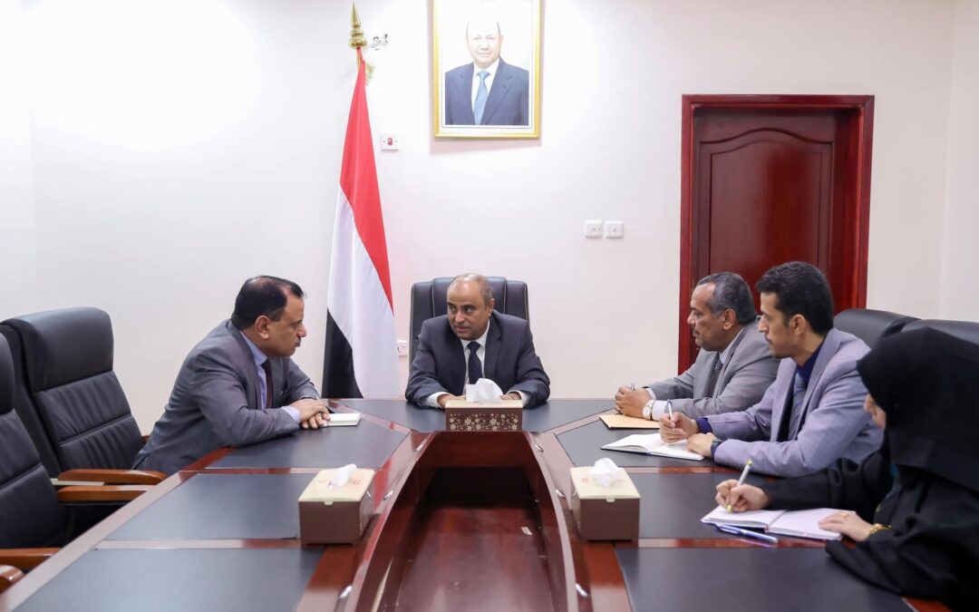 رئيس الوزراء يطلع على إجراءات الرقابة على أسعار الأسماك والمنتجات الزراعية