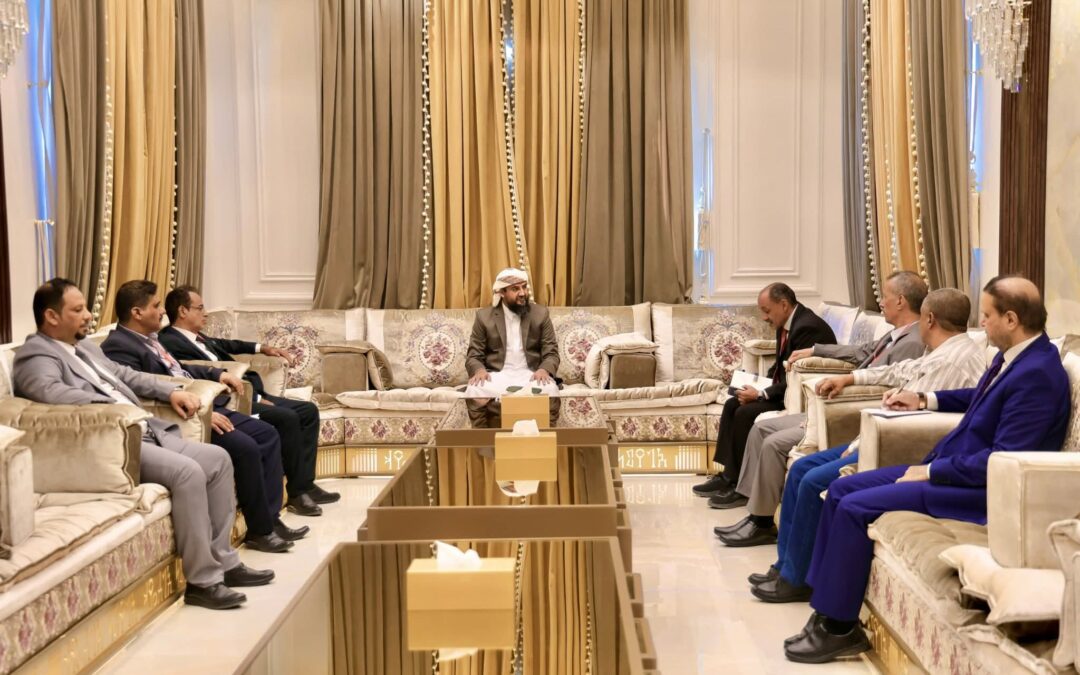 المحرّمي يلتقي قضاة المحكمة والنيابة الجزائية المتخصصة بعدن ويشدد على ضرورة تسريع البت في القضايا
