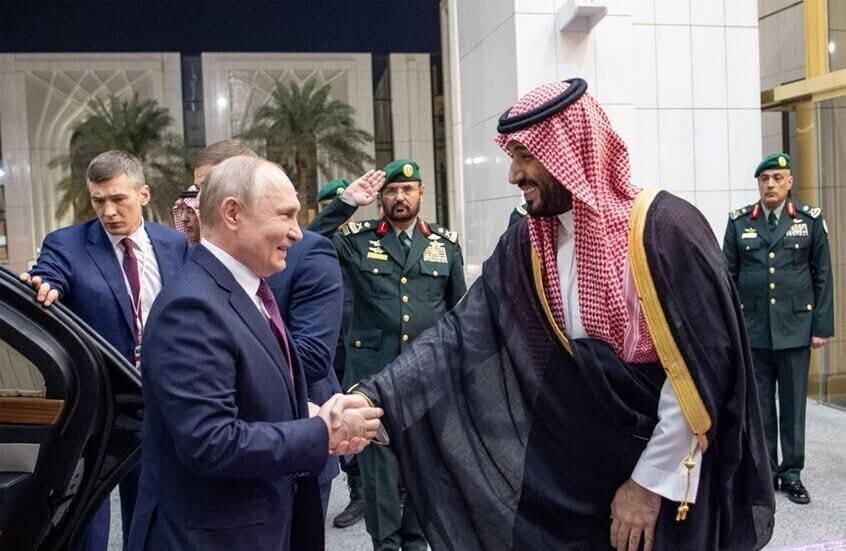 الكرملين: #بوتين يطلع ولي عهد السعودية على نتائج اتصالاته مع ترامب